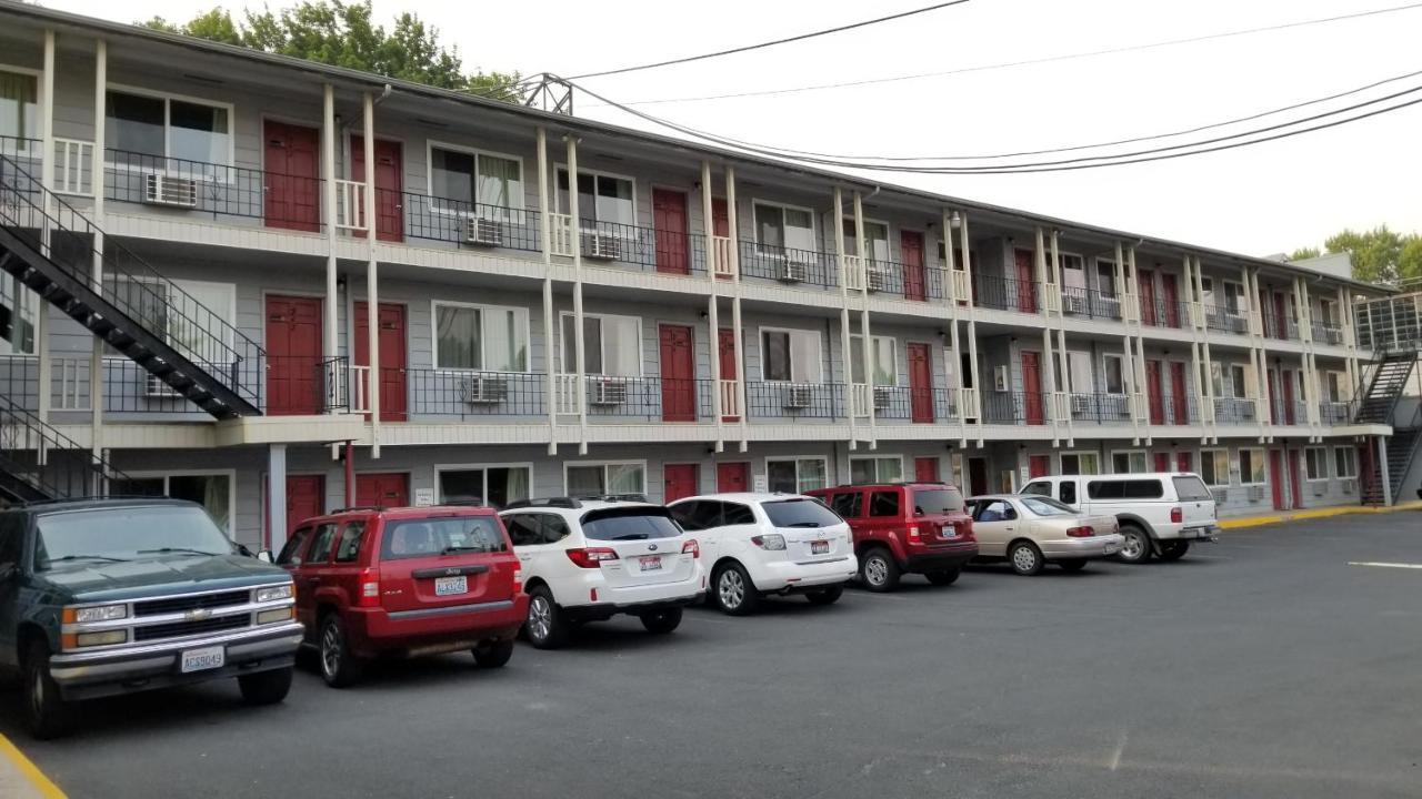 Cougar Land Motel Pullman Eksteriør bilde