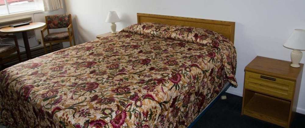 Cougar Land Motel Pullman Eksteriør bilde