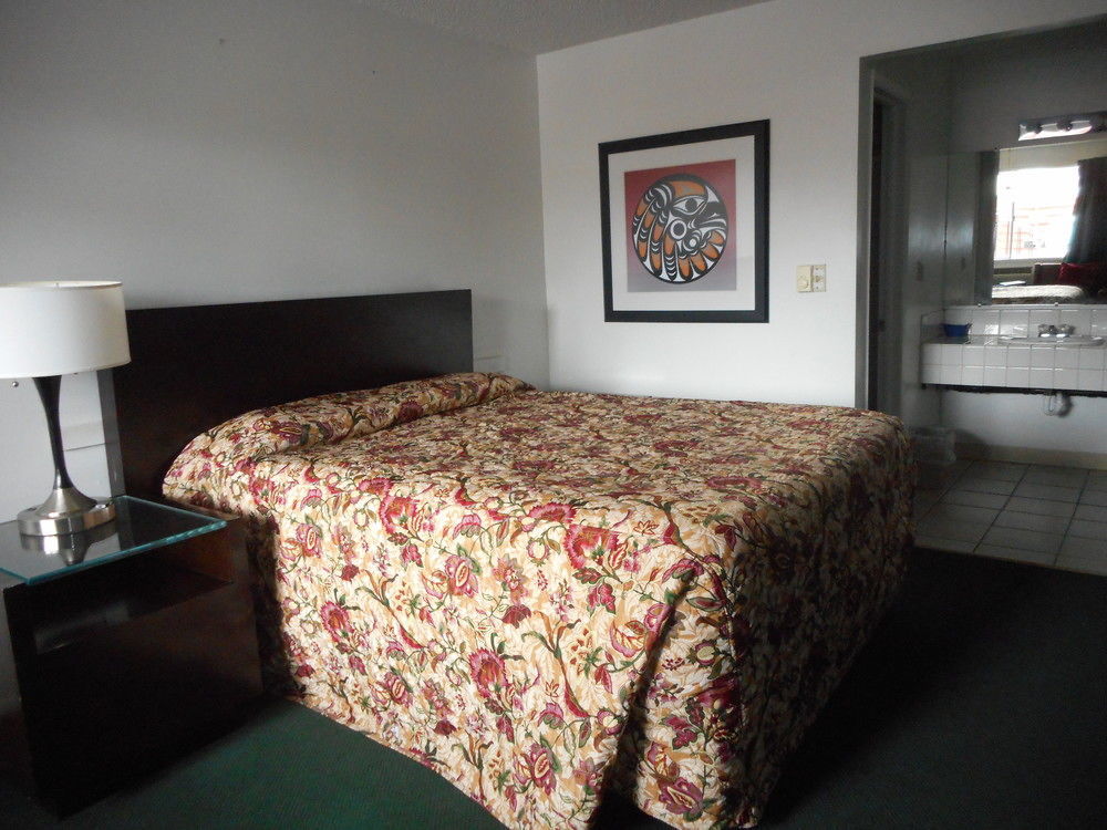 Cougar Land Motel Pullman Eksteriør bilde