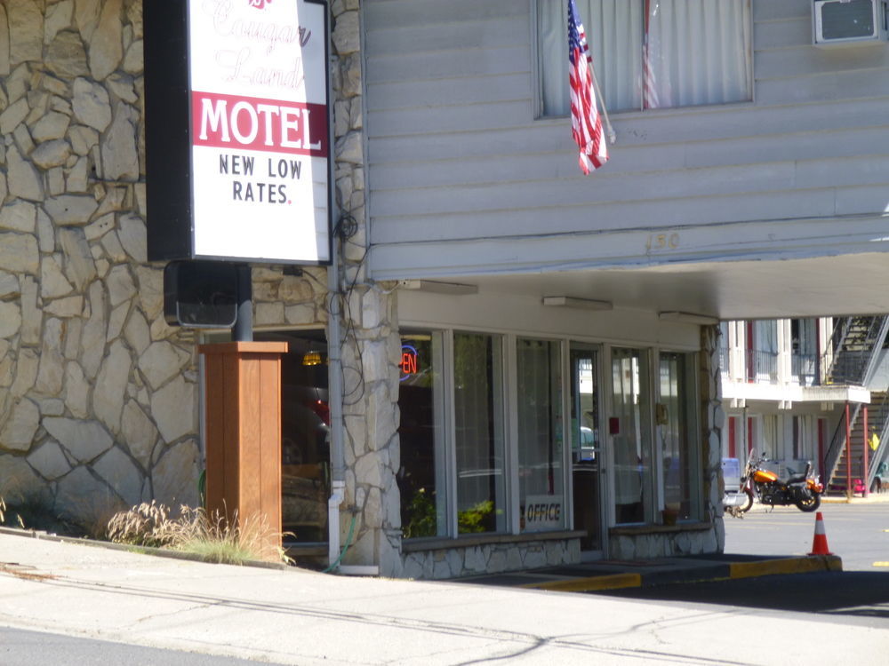 Cougar Land Motel Pullman Eksteriør bilde